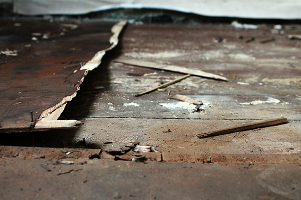 removing hardwood floors