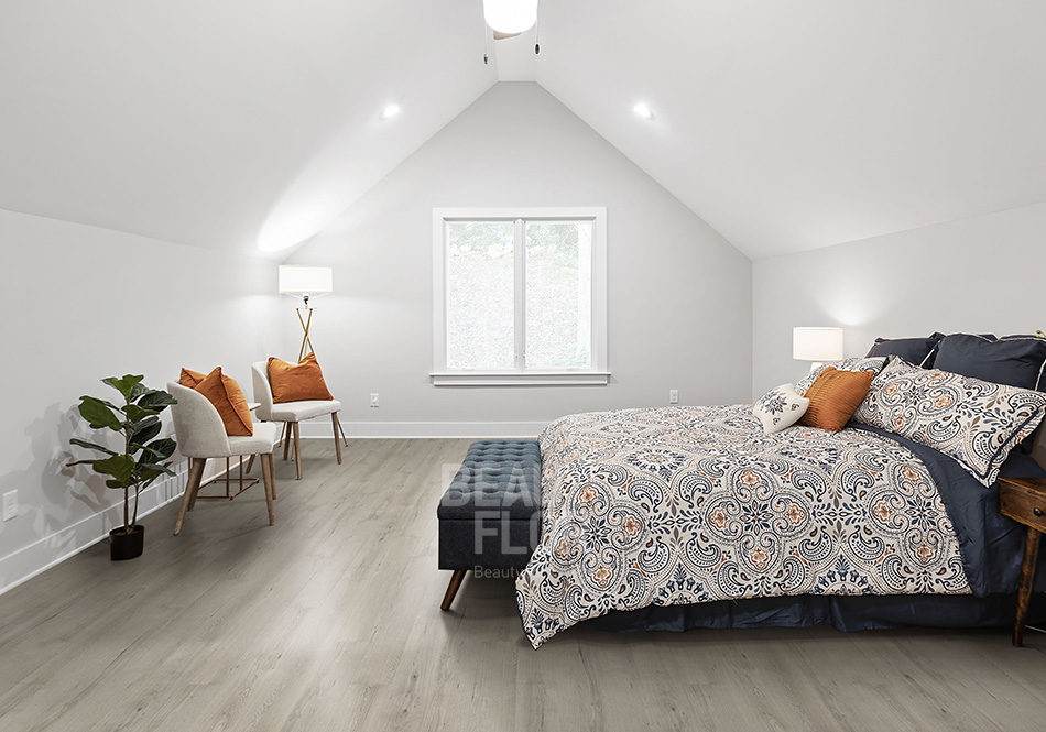 Beauflor, Innovious Hues, Crystal Oak in guest bedroom