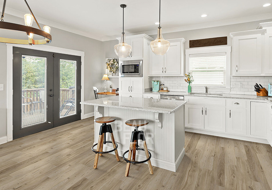 Beauflor, Innovious Hues, Mindi Oak in kitchen